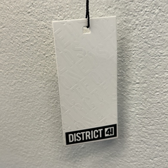 NWT DISTRICT BOY KIDS RASHGUARD SET C. Jet black - Picture 5 of 5